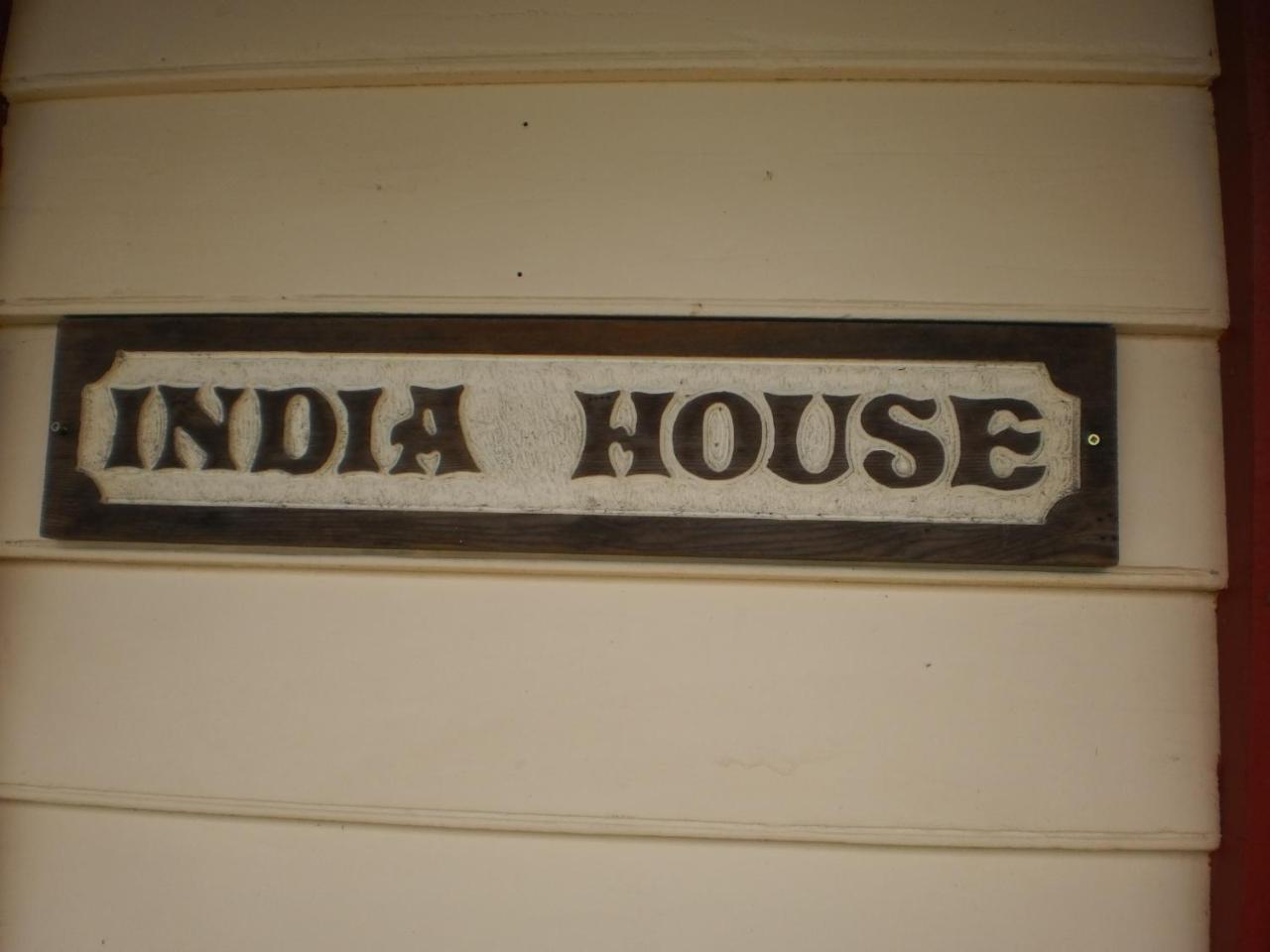 India House & Ica Whare In Whareama, Nr Riversdale Beach Oda fotoğraf