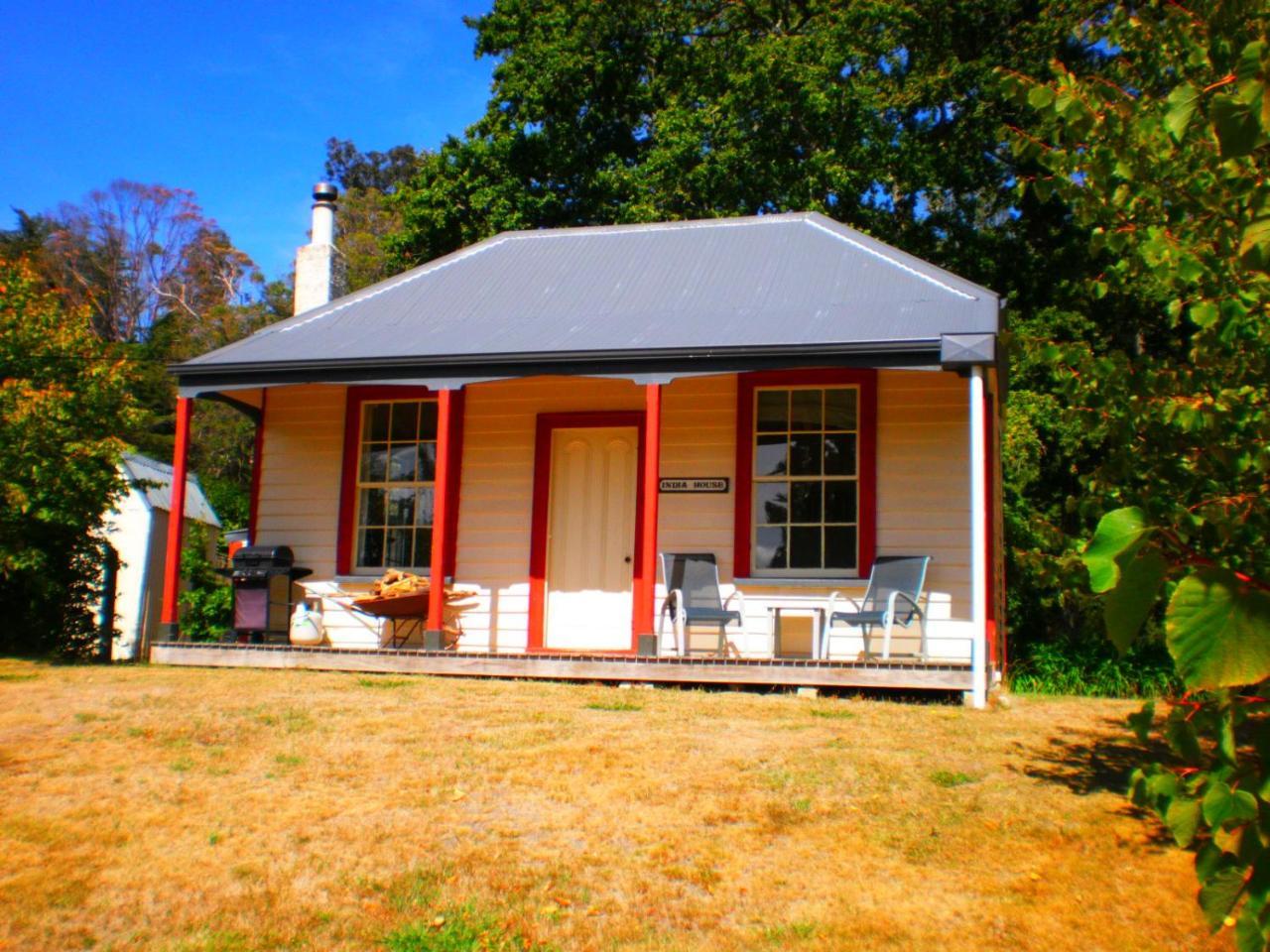 India House & Ica Whare In Whareama, Nr Riversdale Beach Dış mekan fotoğraf